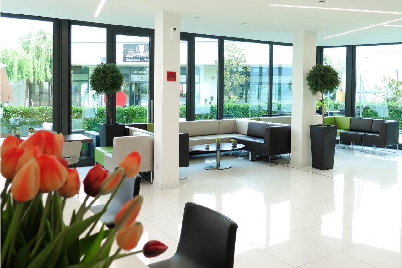 Ibis Styles Milano Melegnano Hotel Carpiano Kültér fotó