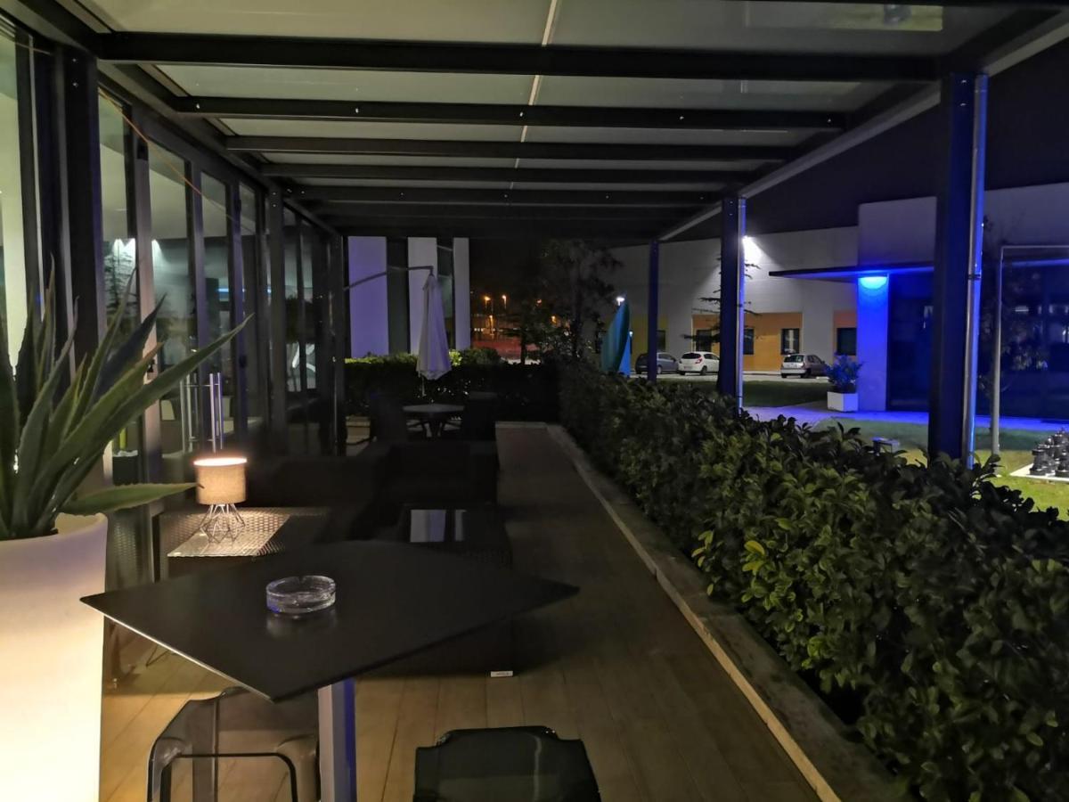 Ibis Styles Milano Melegnano Hotel Carpiano Kültér fotó