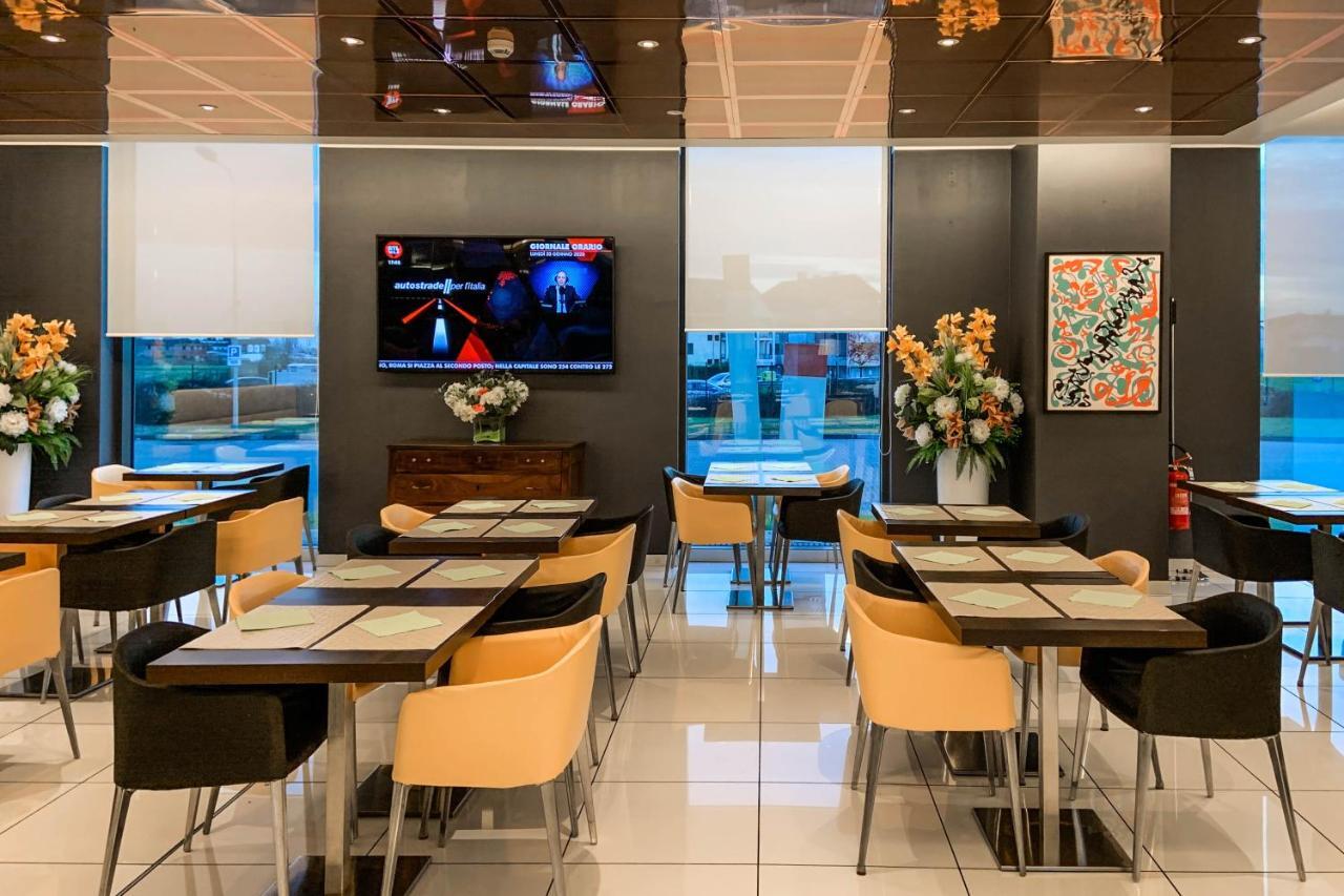 Ibis Styles Milano Melegnano Hotel Carpiano Kültér fotó