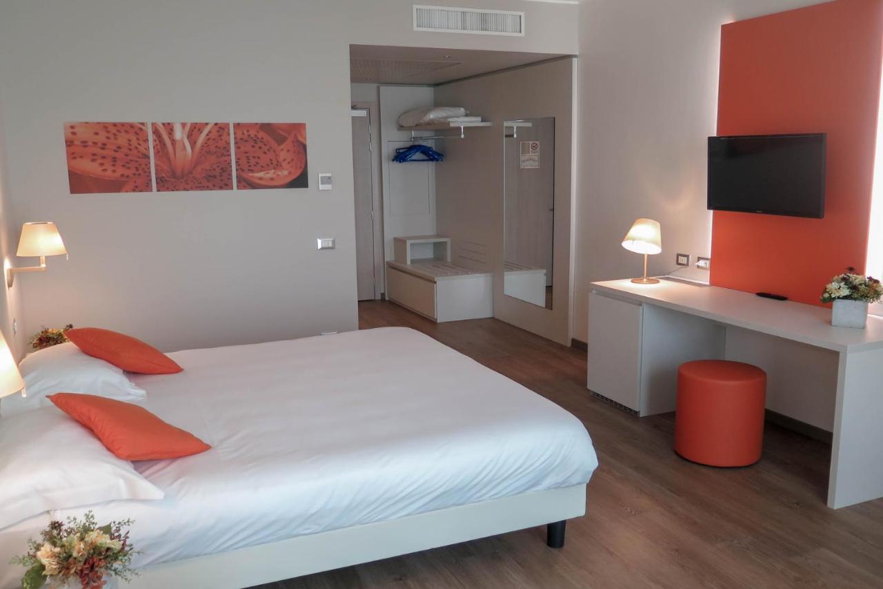 Ibis Styles Milano Melegnano Hotel Carpiano Kültér fotó